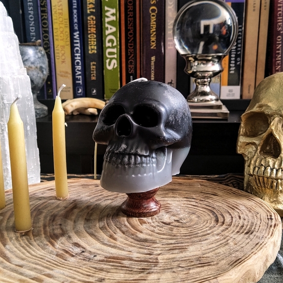 Handmade Two Tone Black and Grey Skull Candle - Picture 2 of 5